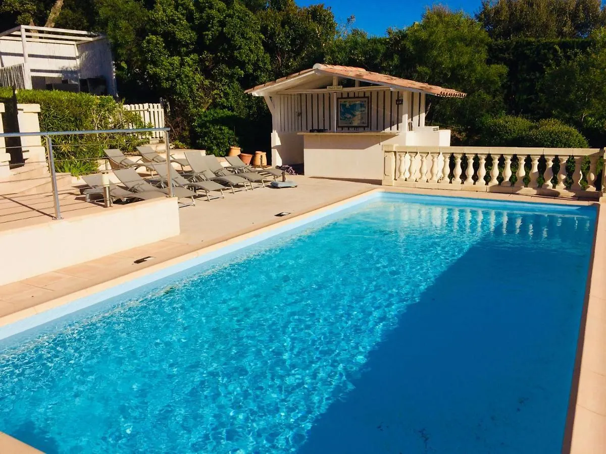 Gulf Stream Villa Les Issambres 0*,